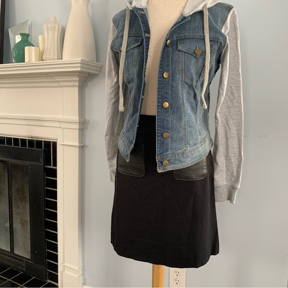 Nordstrom black ponte & faux leather skirt with vegan patch pockets by Halogen - Picture 4 of 14